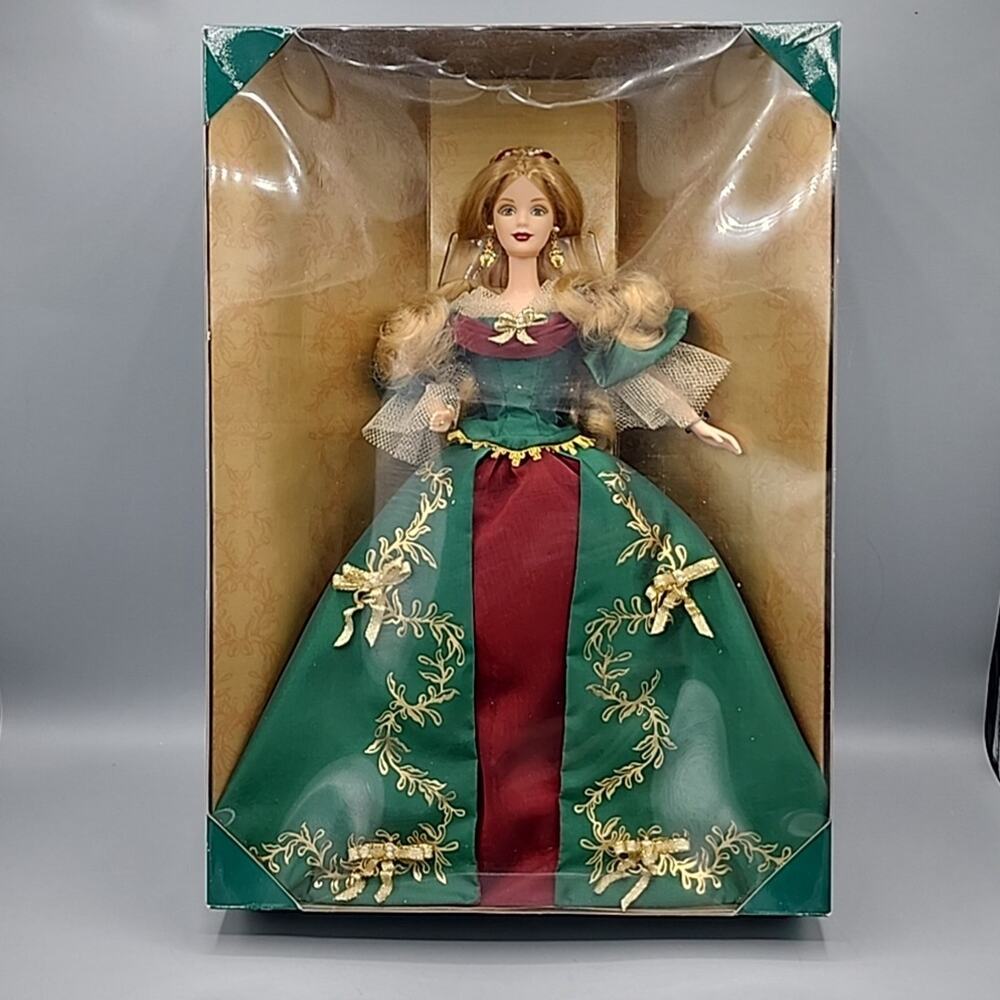2000 Holiday Treasures Barbie Doll Collector's Club Exclusive #27673 Mattel